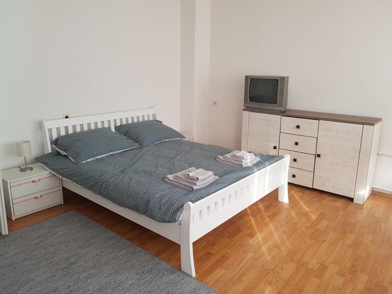Sara Apartment バニャ・ルカ エクステリア 写真