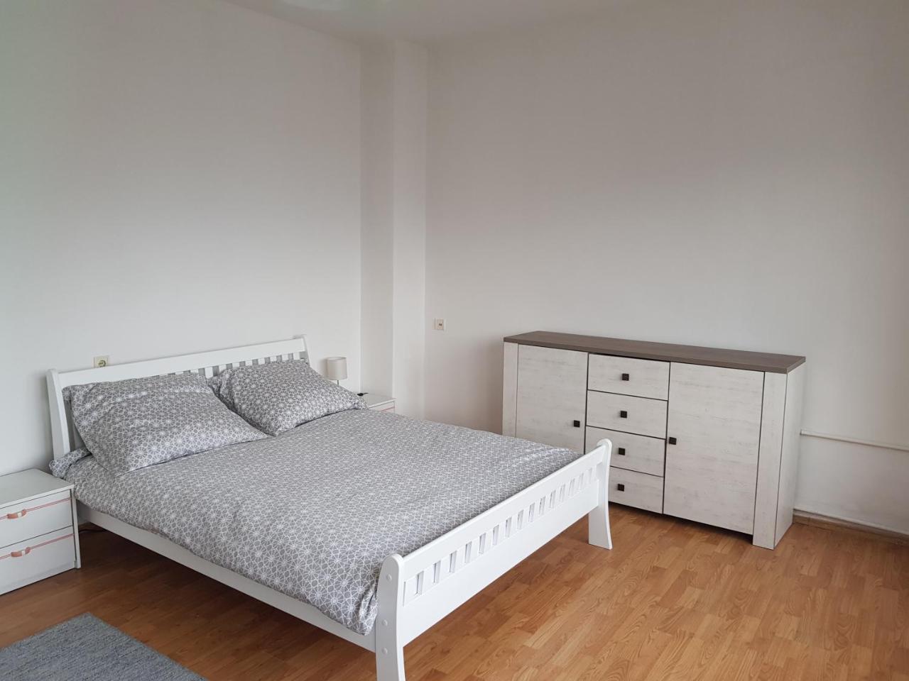 Sara Apartment バニャ・ルカ エクステリア 写真