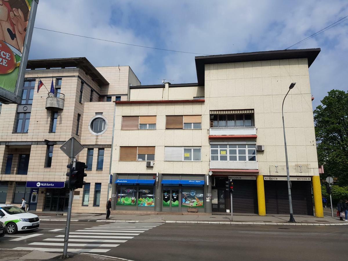 Sara Apartment バニャ・ルカ エクステリア 写真